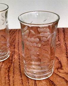 Ribbed Glasses